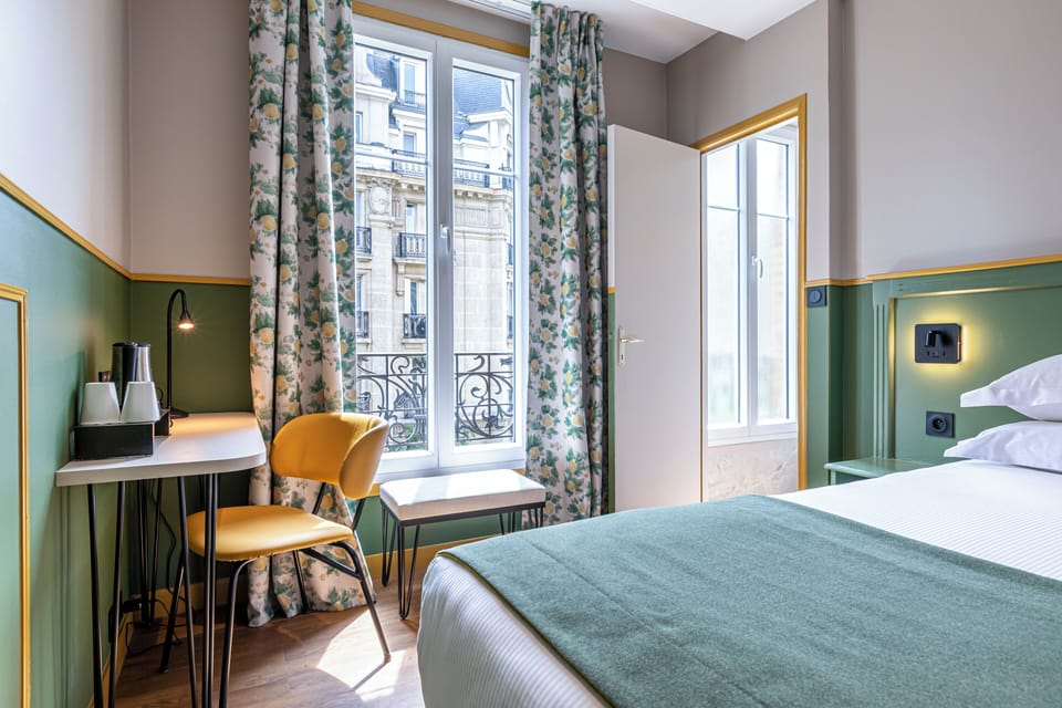 Classic Double Room | 1 bedroom, premium bedding, in-room safe, desk