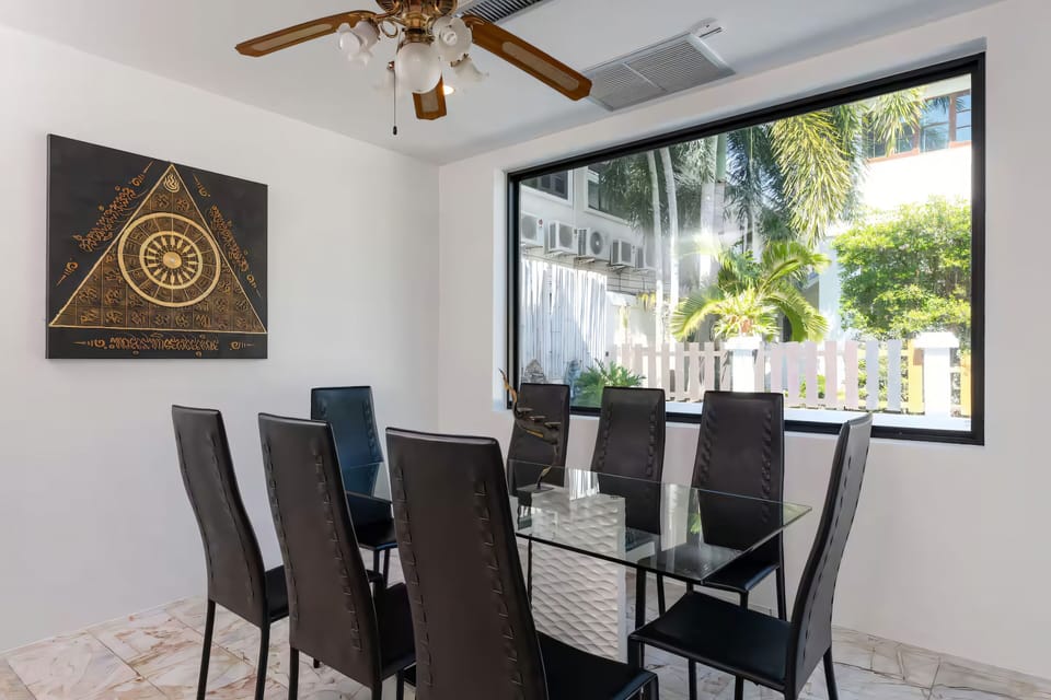 Family Villa, Pool View | Dining