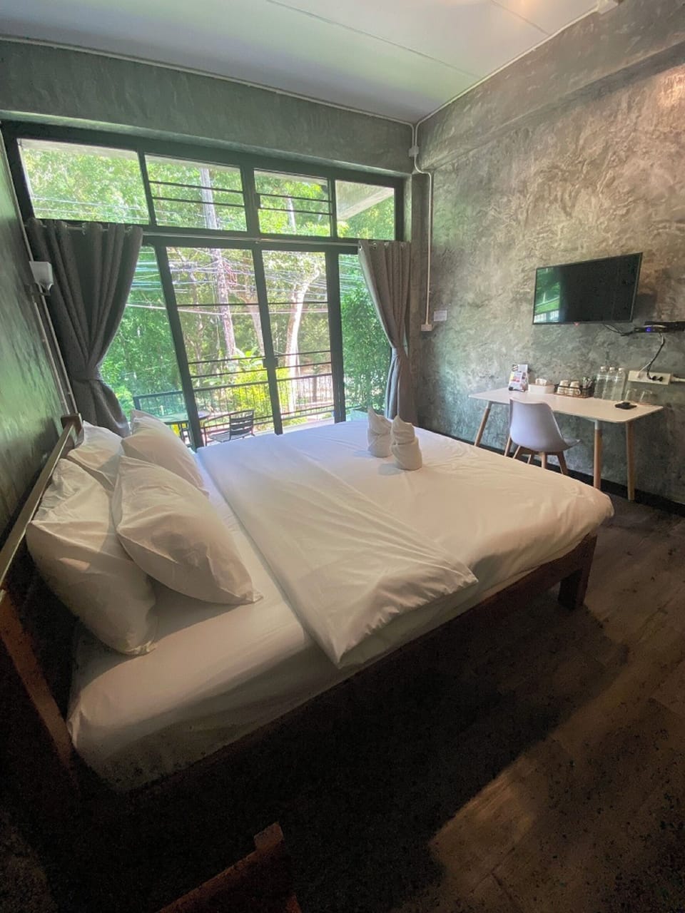 Standard Single Room, Mountain View | Desk, laptop workspace, free WiFi
