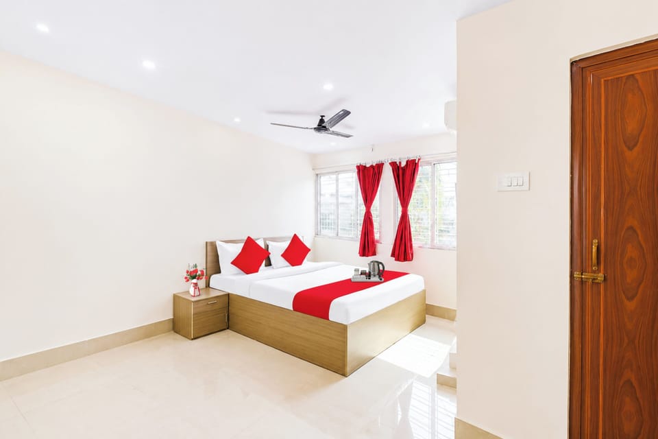 Superior Double Room, Air conditioning | Hypo-allergenic bedding, desk, soundproofing, free WiFi