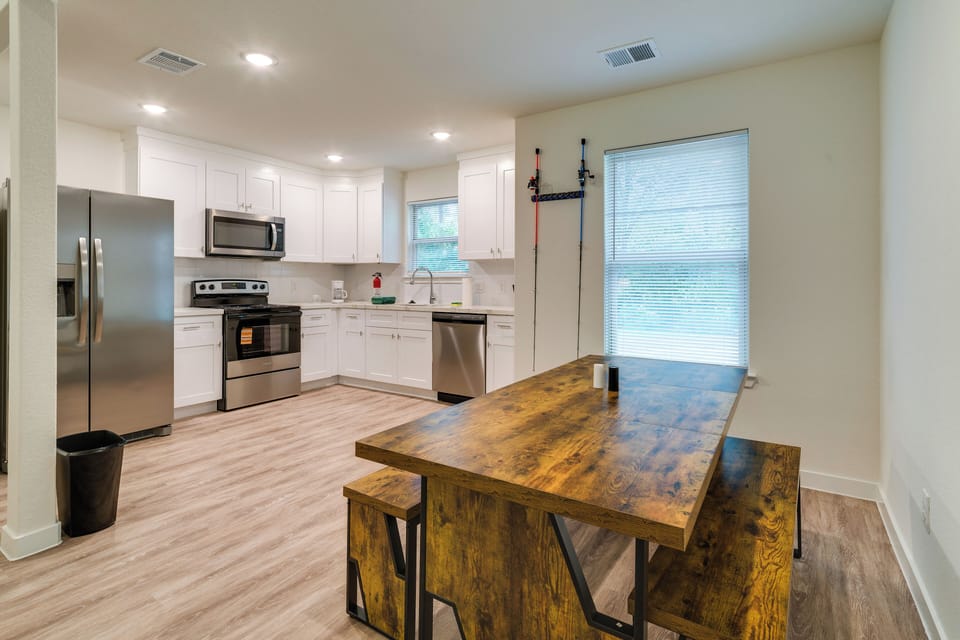 Kitchen | Dining Area