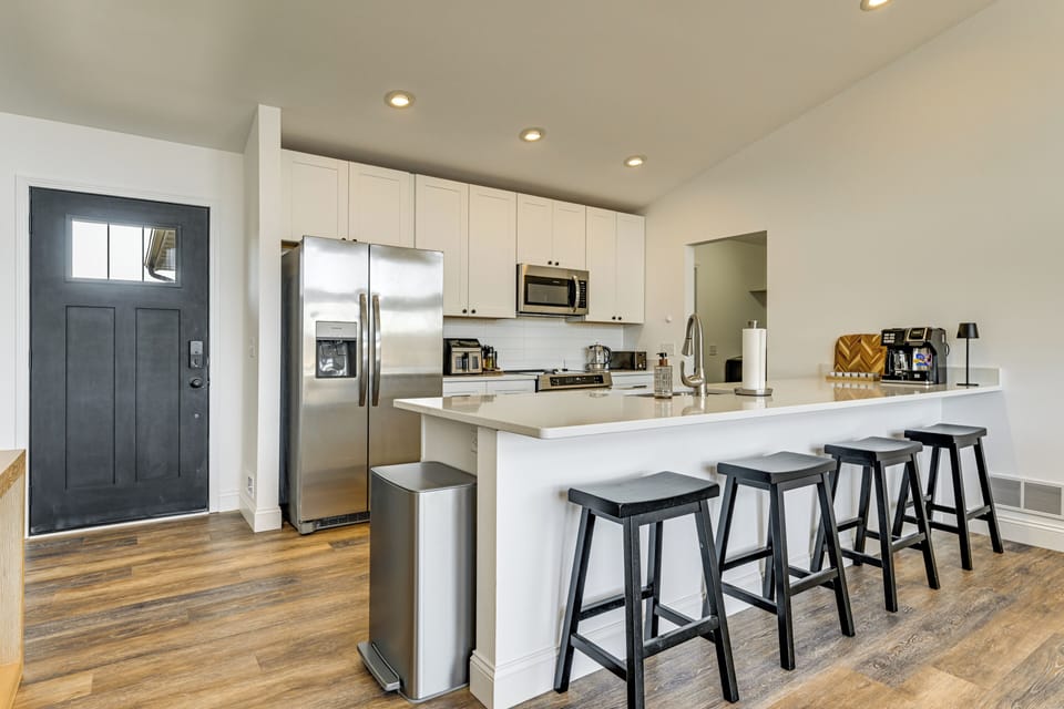 Kitchen | Main Level