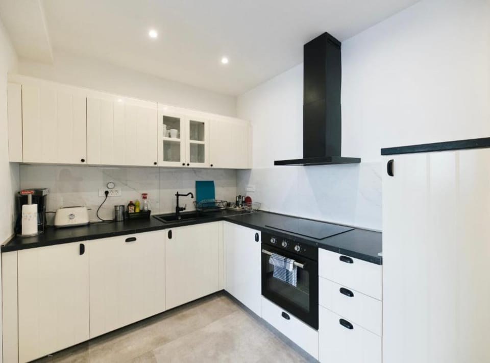 Apartment (Two Bedroom Apartment with Sea View) | Private kitchen | Fridge