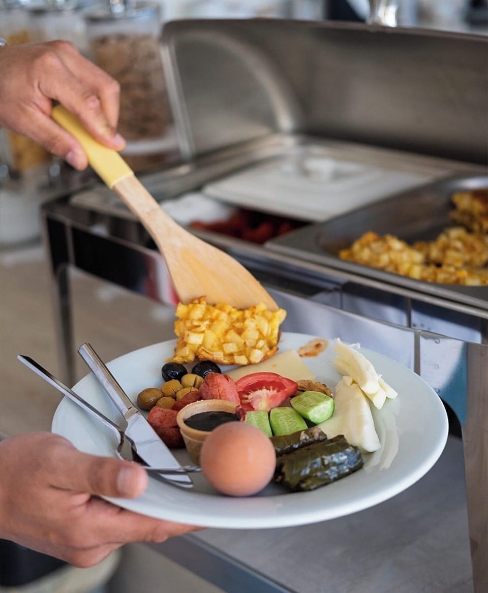 Free daily buffet breakfast