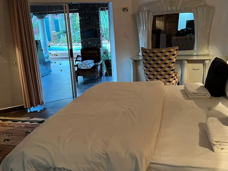 Deluxe Room, Balcony, Garden View