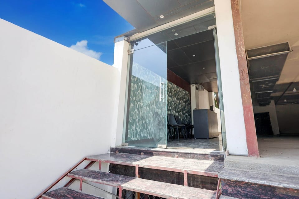 House | Reception