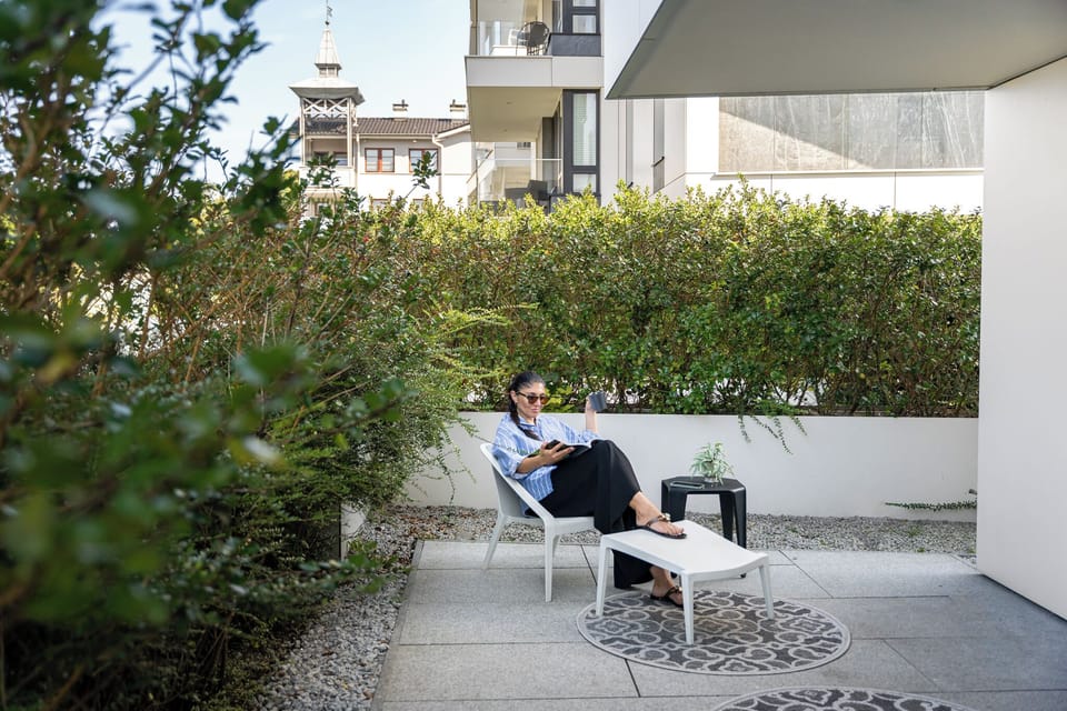 Deluxe Apartment, Kitchenette, Courtyard View | Terrace/patio