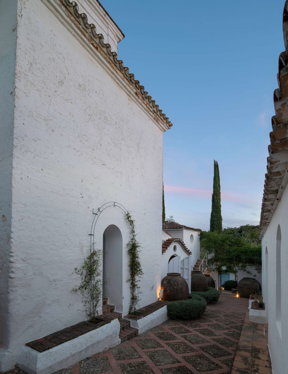 House | 12 bedrooms, high-speed internet