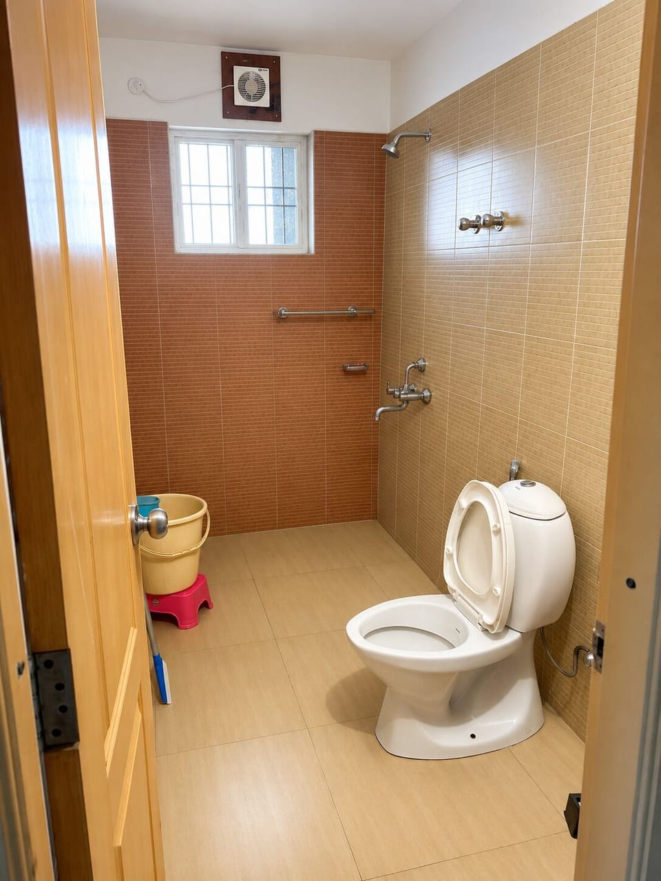 Apartment, 2 Bedrooms, Accessible, Smoking | Bathroom