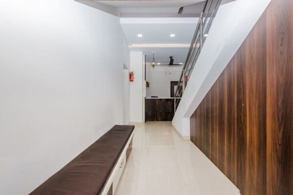 Deluxe Room, City View | Interior