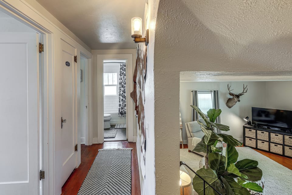 House (2 Bedrooms) | Interior