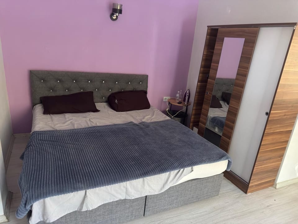Premium bedding, down comforters, pillowtop beds, desk