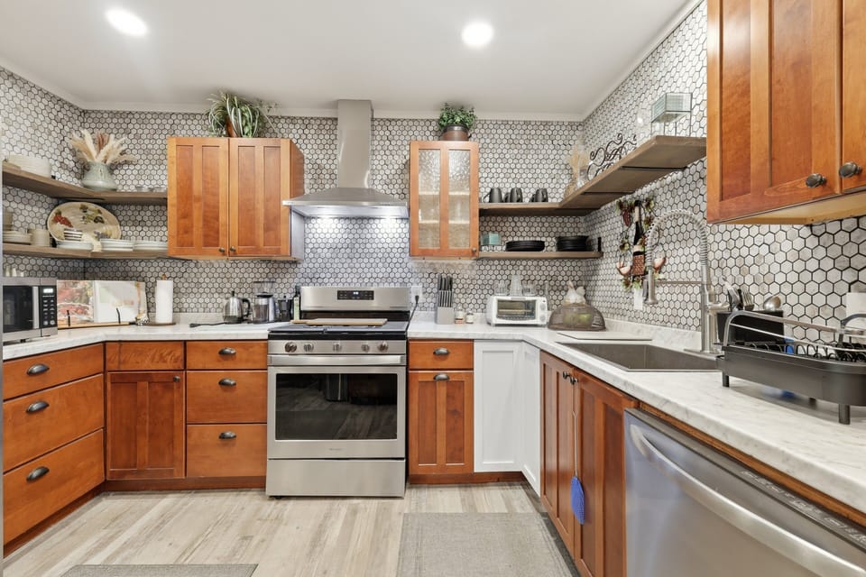House, 3 Bedrooms | Private kitchen | Fridge, oven, coffee/tea maker, toaster