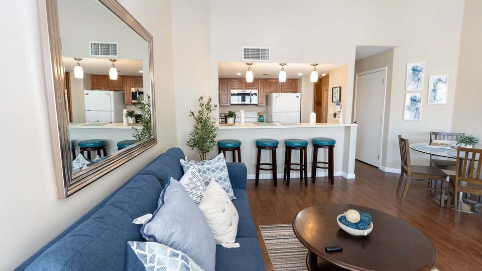 Apartment, 2 Bedrooms | Living area