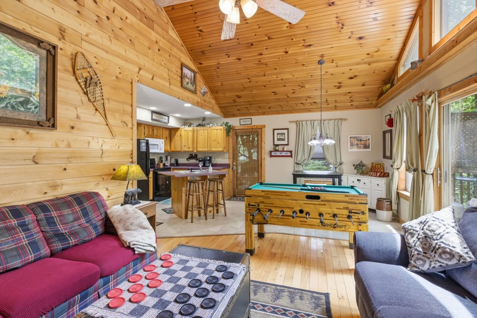 Cabin, 1 Bedroom | Living area | Smart TV