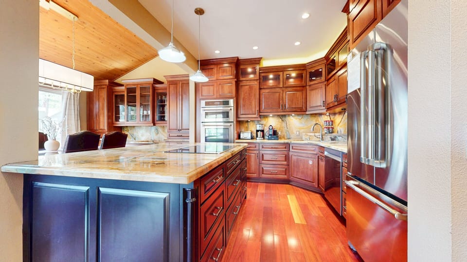 Townhome, 3 Bedrooms | Private kitchen | Fridge, oven, coffee/tea maker, toaster