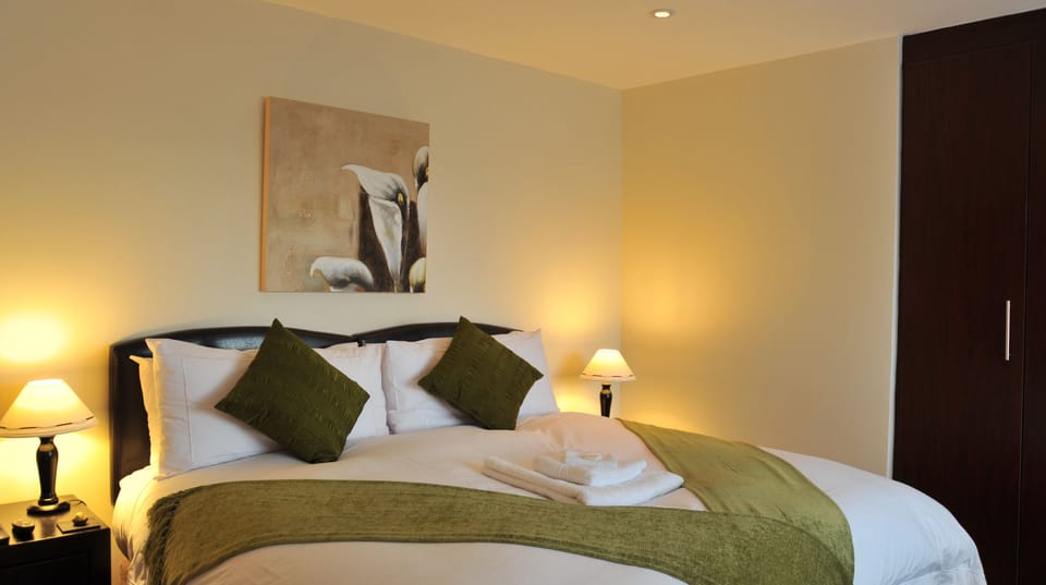 King Rooms (6) | Premium bedding, down comforters, in-room safe, individually decorated