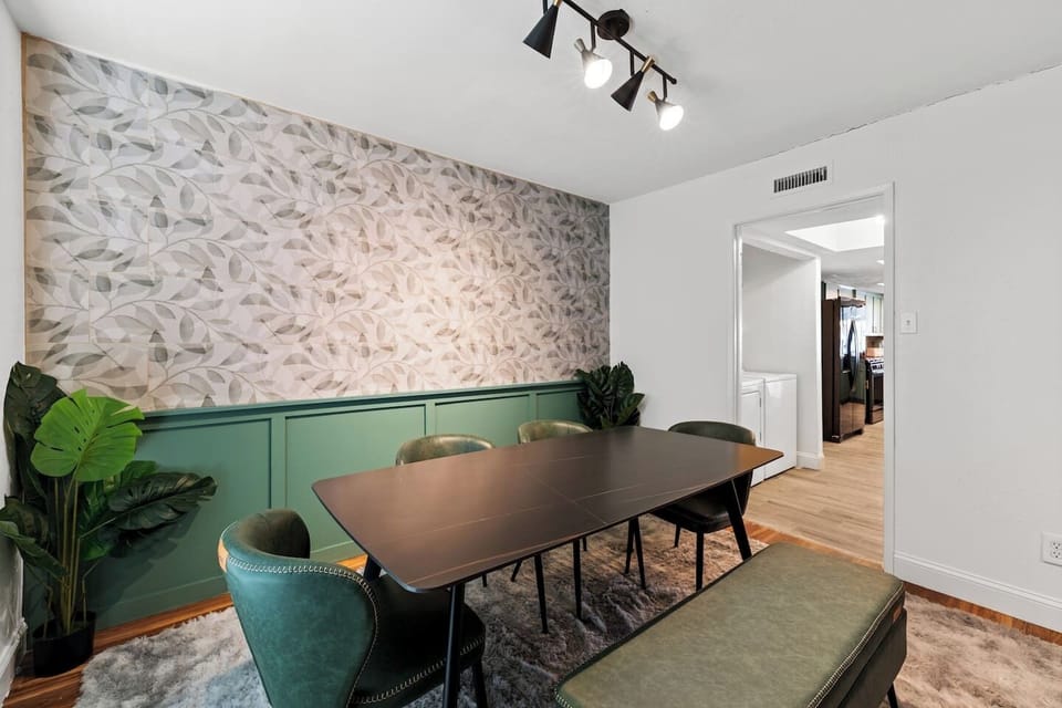 Elegant dining room with seating for your whole group—ideal for shared meals and celebrations.