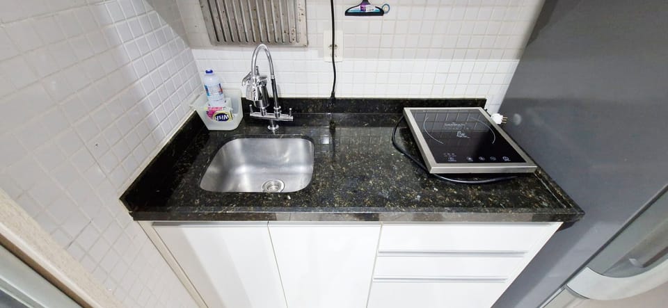 Basic Apartment | Private kitchen | Fridge, microwave, stovetop, blender