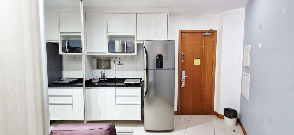 Basic Apartment | Private kitchen | Fridge, microwave, stovetop, blender