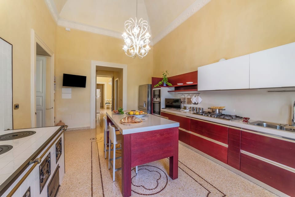 Luxury Villa, 6 Bedrooms, Microwave (Villa Ciardo Luxury And Pool) | Private kitchen