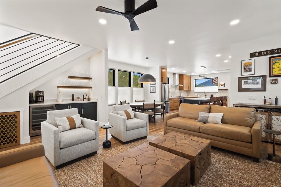 Welcome to Mountain Elegance - Our home is beautifully furnished and features high-end furnishings throughout, a cozy gas fireplace, a smart TV, a wet/coffee bar, and an open-concept living space.