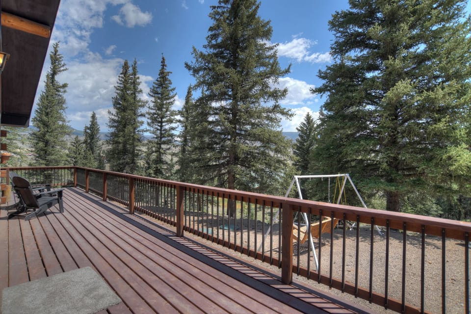 Ferguson Cabin - Our large deck is the perfect place to unwind and soak up the CO air.