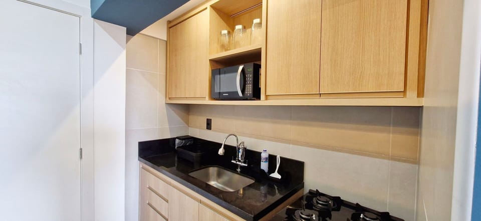 Basic Apartment | Private kitchen | Fridge, microwave, espresso maker, cookware/dishes/utensils