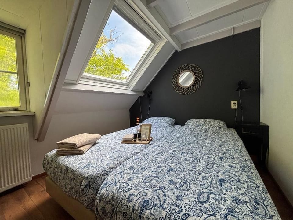 Double or Twin Room, Non Smoking, Shared Bathroom | Free WiFi