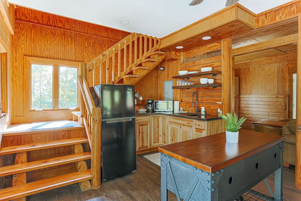 Cabin, Private Bathroom (Blue's Barn) | Interior