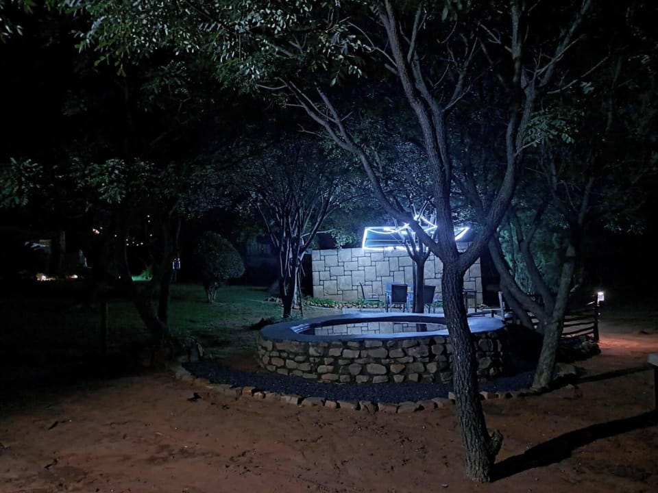 Bungalow, 2 Bedrooms, Mountain View | Property grounds