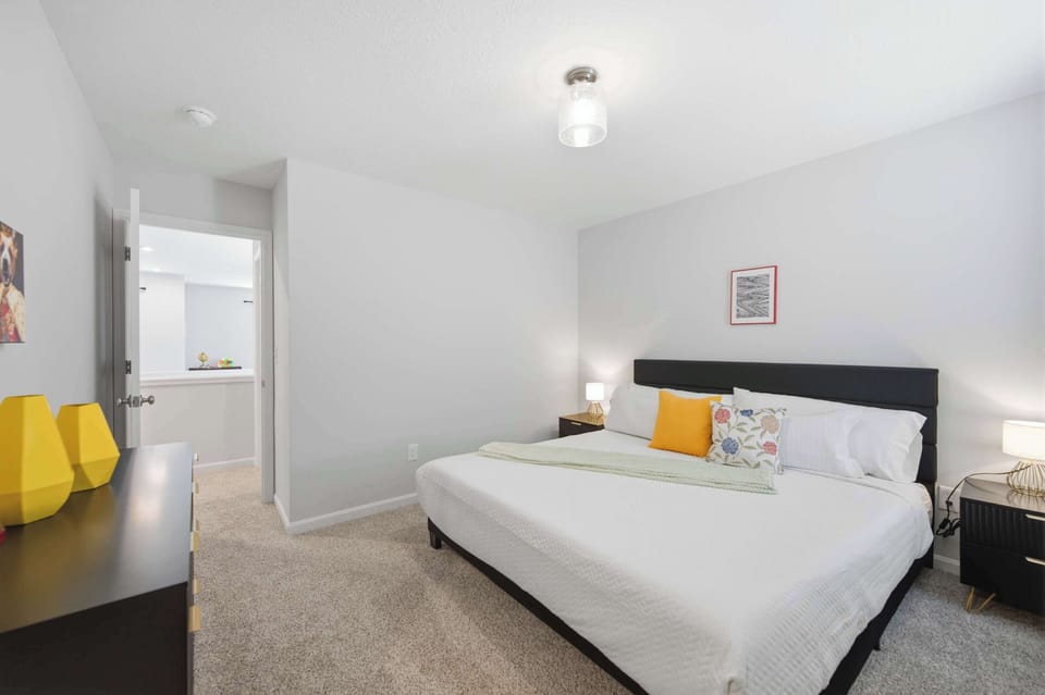 House, Multiple Beds, Garden View (Midway Bloom) | 4 bedrooms, individually decorated, individually furnished, bed sheets