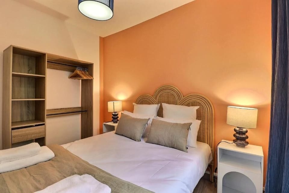 Classic Apartment, City View | Iron/ironing board, free WiFi