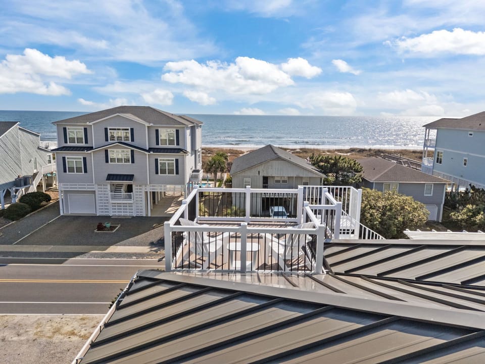 Widow's Walk! Amazing Ocean Views