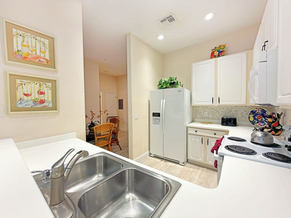 8-Kitchen