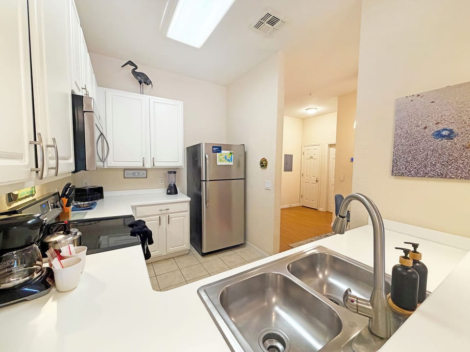 10-Kitchen.JPG