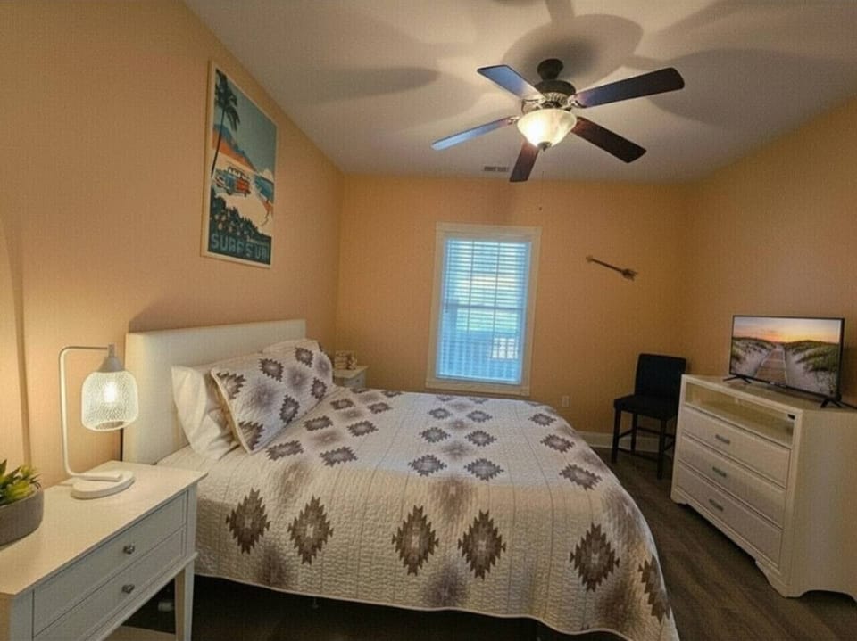 Queen size bathroom
