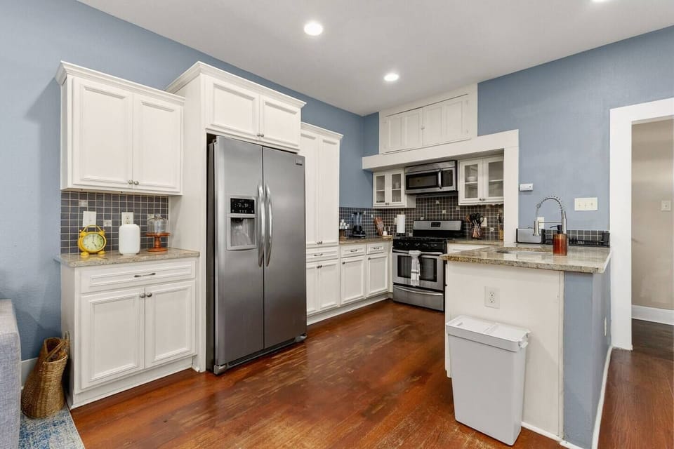 House (3 Bedrooms) | Private kitchen | Microwave, oven, stovetop, dishwasher