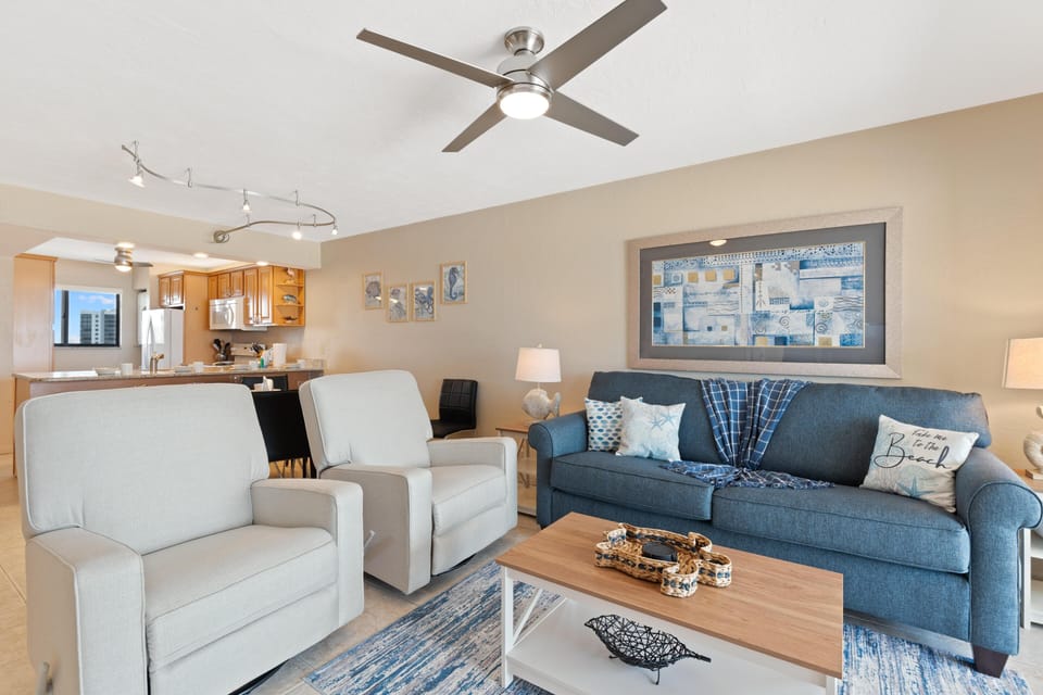 Condo, 1 King Bed with Sofa bed (Carlos Pointe #523-Shelloway) | Living area