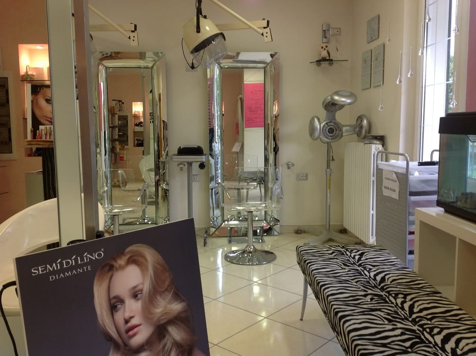 Hair salon