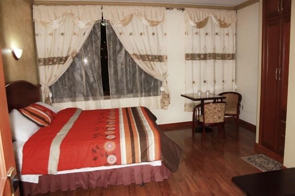 Double Room, 1 Double Bed | In-room safe, rollaway beds (surcharge), WiFi (free), bed sheets