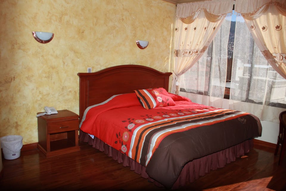 Double Room, 1 Double Bed | In-room safe, rollaway beds (surcharge), WiFi (free), bed sheets