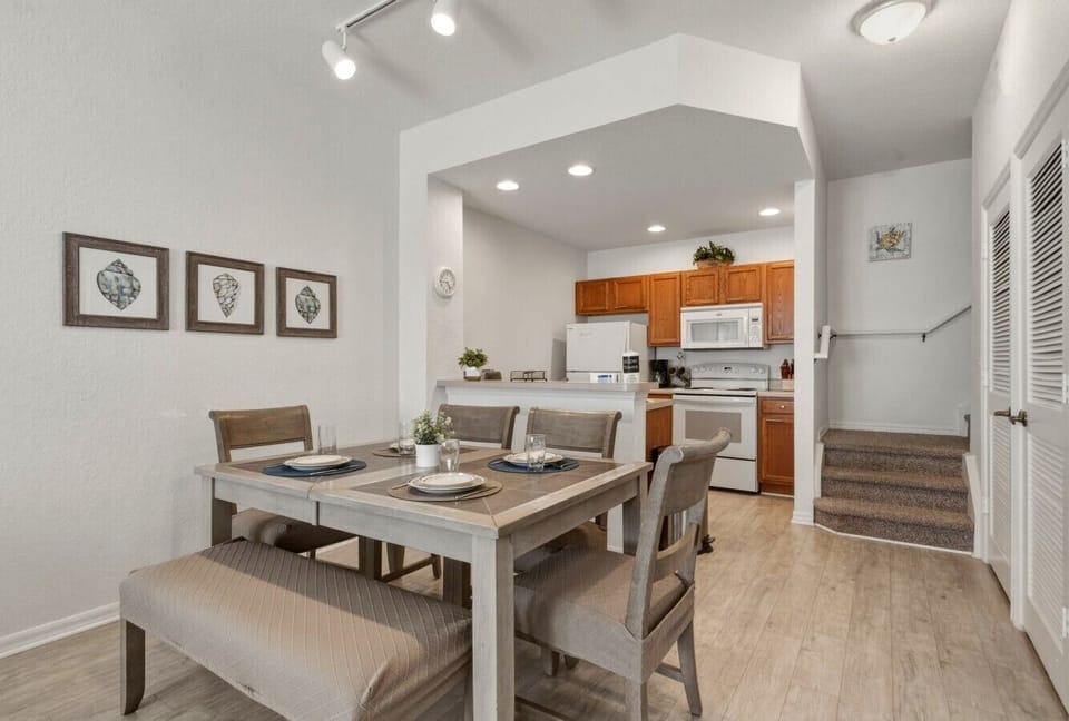 Dining area2