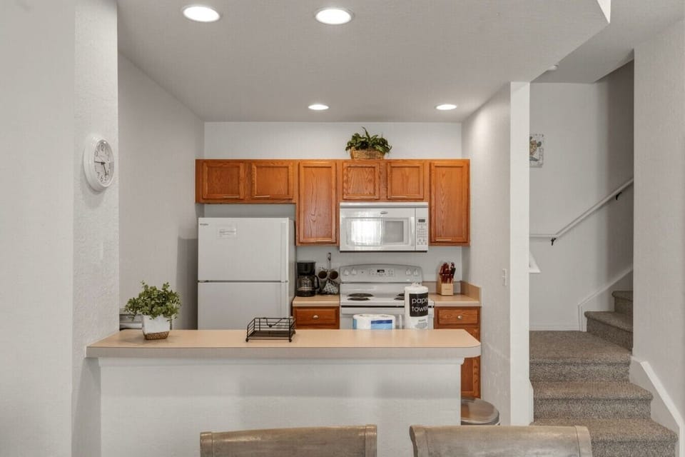 Full kitchen1