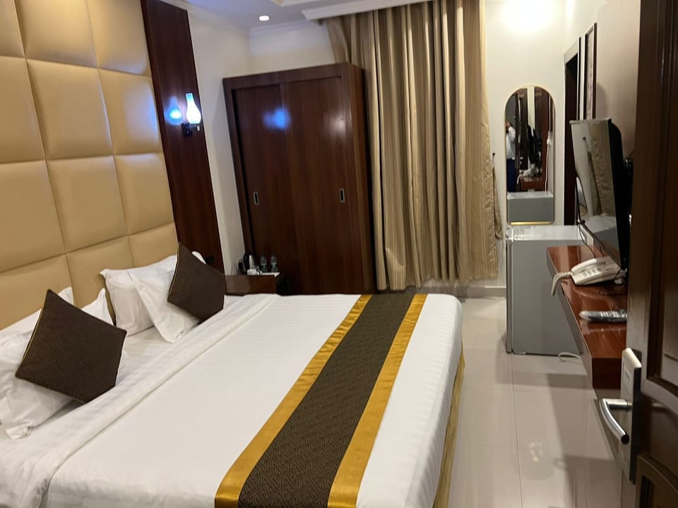 Economy Studio, City View | In-room safe, soundproofing, iron/ironing board, free WiFi