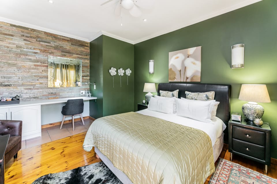 Luxury Double Room, 1 Queen Bed | Premium bedding, in-room safe, individually decorated