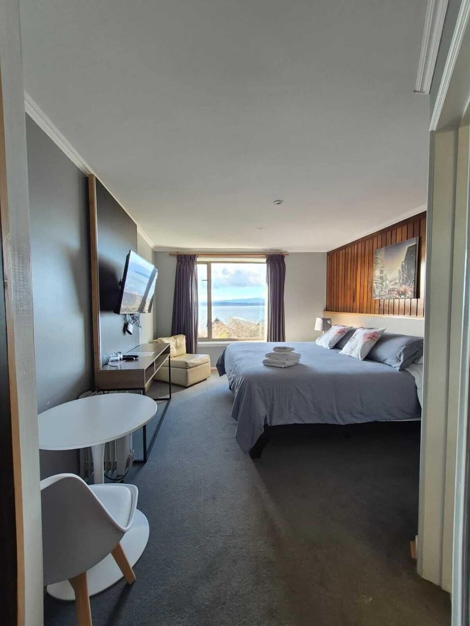 Superior Double Room, Lake View | Laptop workspace, free WiFi