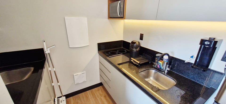 Comfort Apartment | Private kitchen | Fridge, microwave, cookware/dishes/utensils