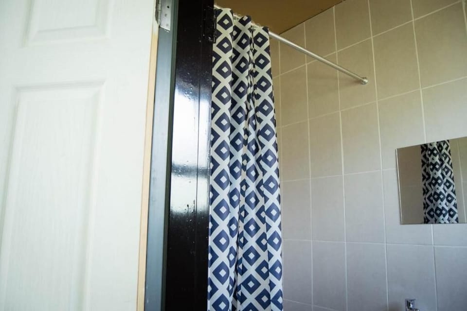 Basic Double Room, Mountain View | Bathroom