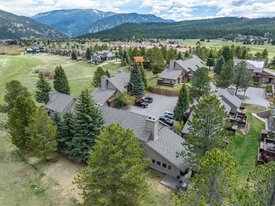 Alpine Mountain Views | Exterior